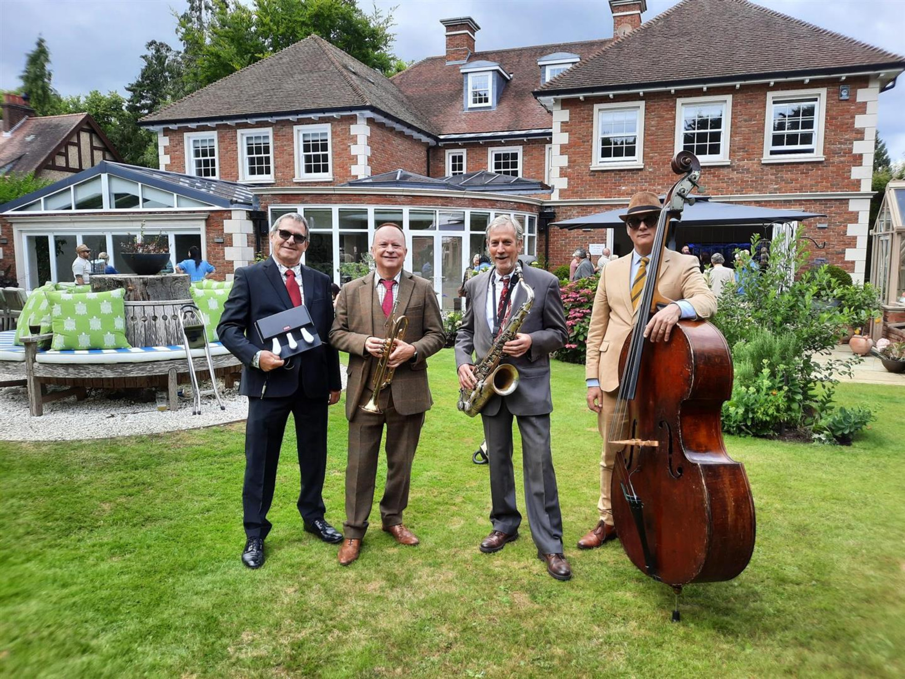 A Generous Summer Soiree for Old Owen’s Lodge